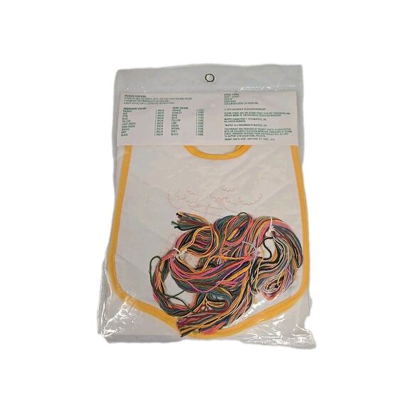 Vintage Vogart Crafts Sesame Street BERT and ERNIE Embroidery Kit Baby Bib Set - Picture 4 of 7